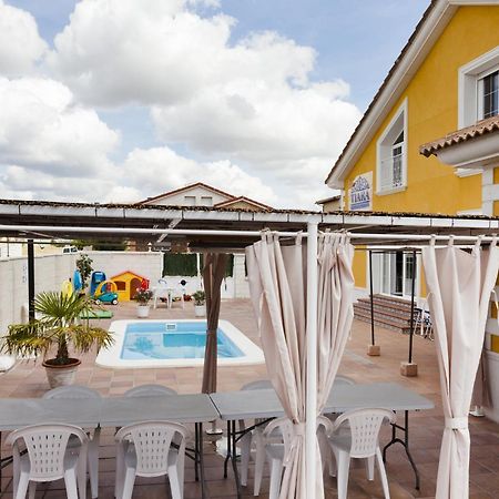 Tiara Vacaciones Villa Nava de la Asuncion Exteriör bild