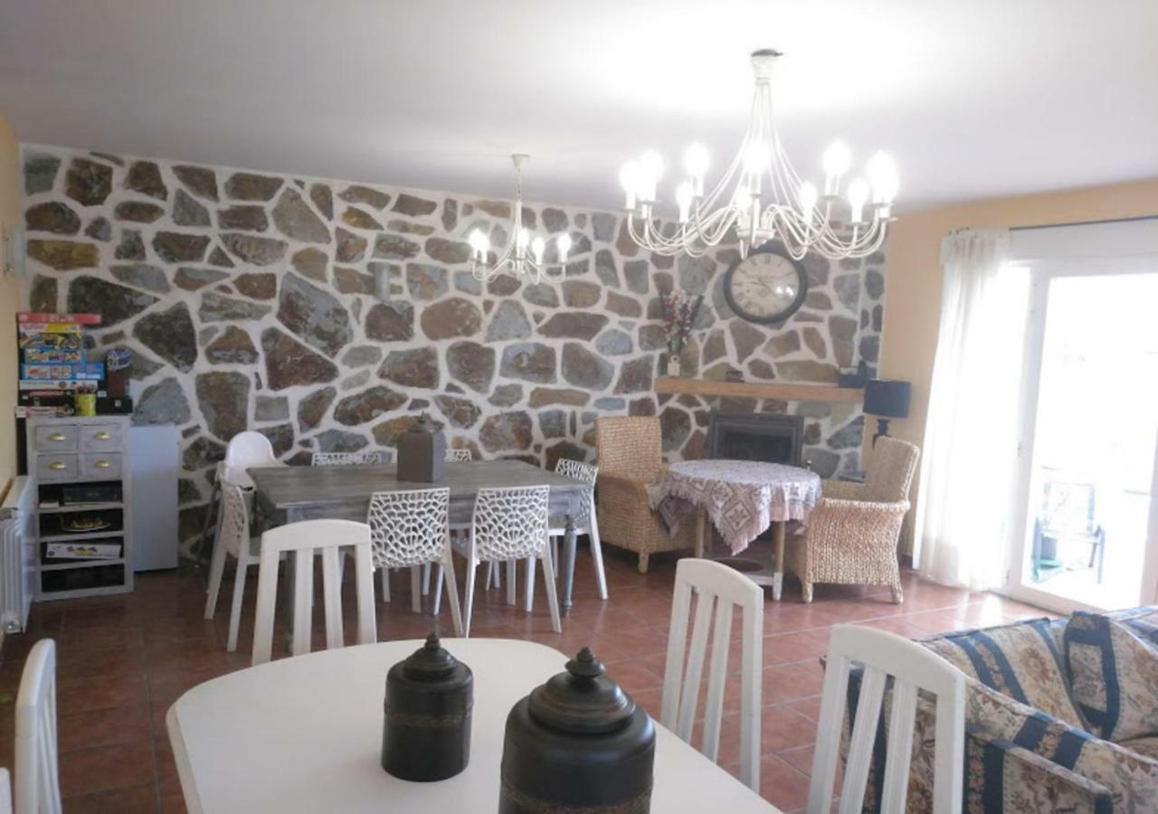 Tiara Vacaciones Villa Nava de la Asuncion Exteriör bild