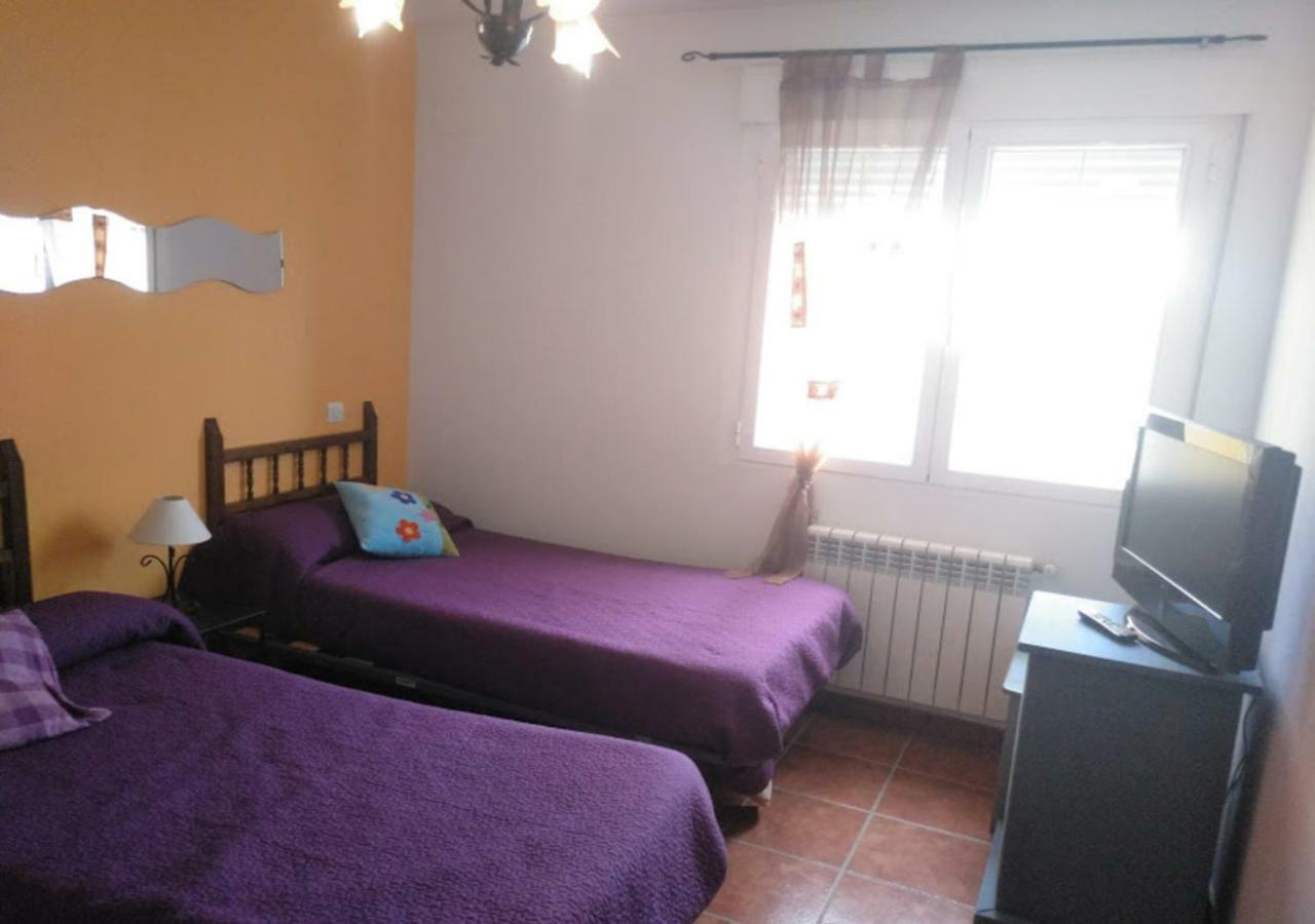 Tiara Vacaciones Villa Nava de la Asuncion Exteriör bild
